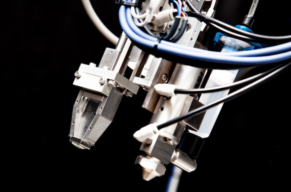 更易、更優(yōu)、更快！“點(diǎn)焊檢測機器人”開(kāi)啟汽車(chē)制造新征程